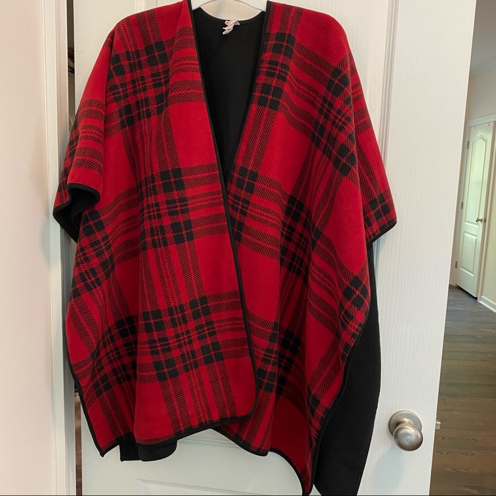 Woolrich Red and Black Plaid Wrap
